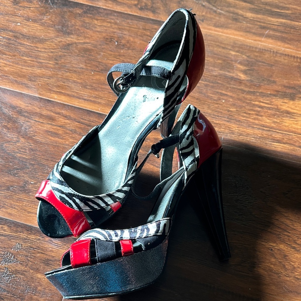 G by Guess Red and Black Zebra Heels